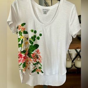 Tommy Bahama gently used floral tee